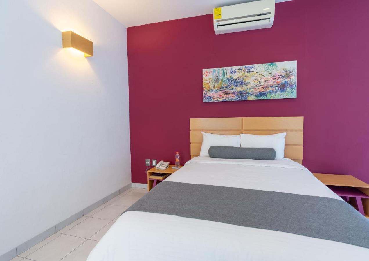 Hotel Mexico Inn Express Σαλαμάνκα Εξωτερικό φωτογραφία